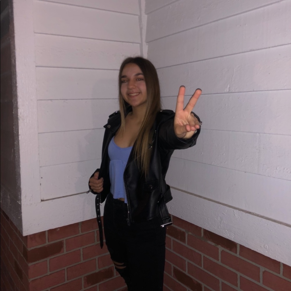Meet your Posher, Jenni